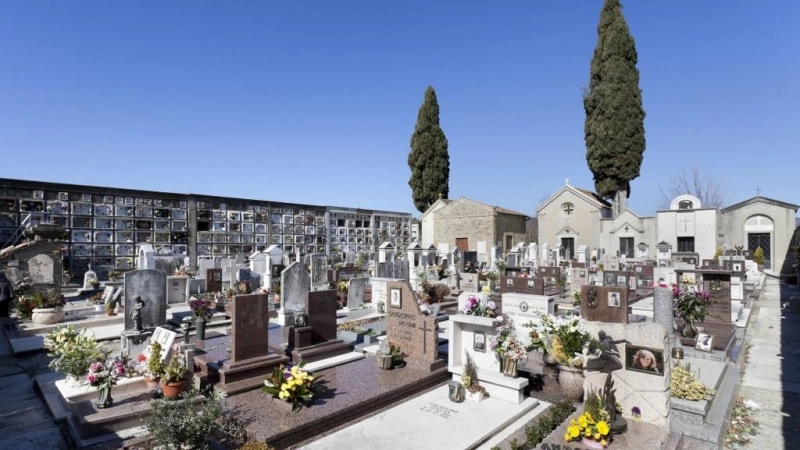 Commemorazione dei defunti: aperture straordinarie e orari dei cimiteri cittadini